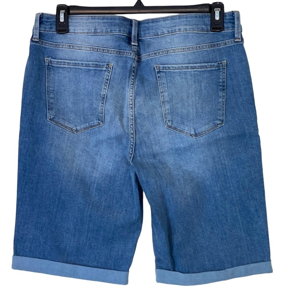 NWT 11” Bermuda shorts by St. John’s Bay. Mid rise size 16 - Picture 4 of 6